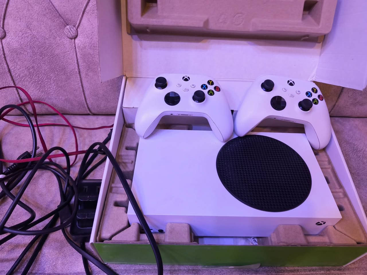 Xbox Series S سعر 450 الف
جهاز  بحاله جدا نضيفه كامل ملحقات بدون نقص 
وزياده على ذالك  جويستك ثانيه  + بطاريات وشاحنهن 
ويرات كيبل HD فيشه الكهرباء كله موجود با صور كارتونه  بحاله جدا نضيفه سبب البيع طالب سادس 🥲
الرقم لل استفسار ***********
مكان...... بصره....... قضاء المدينه
