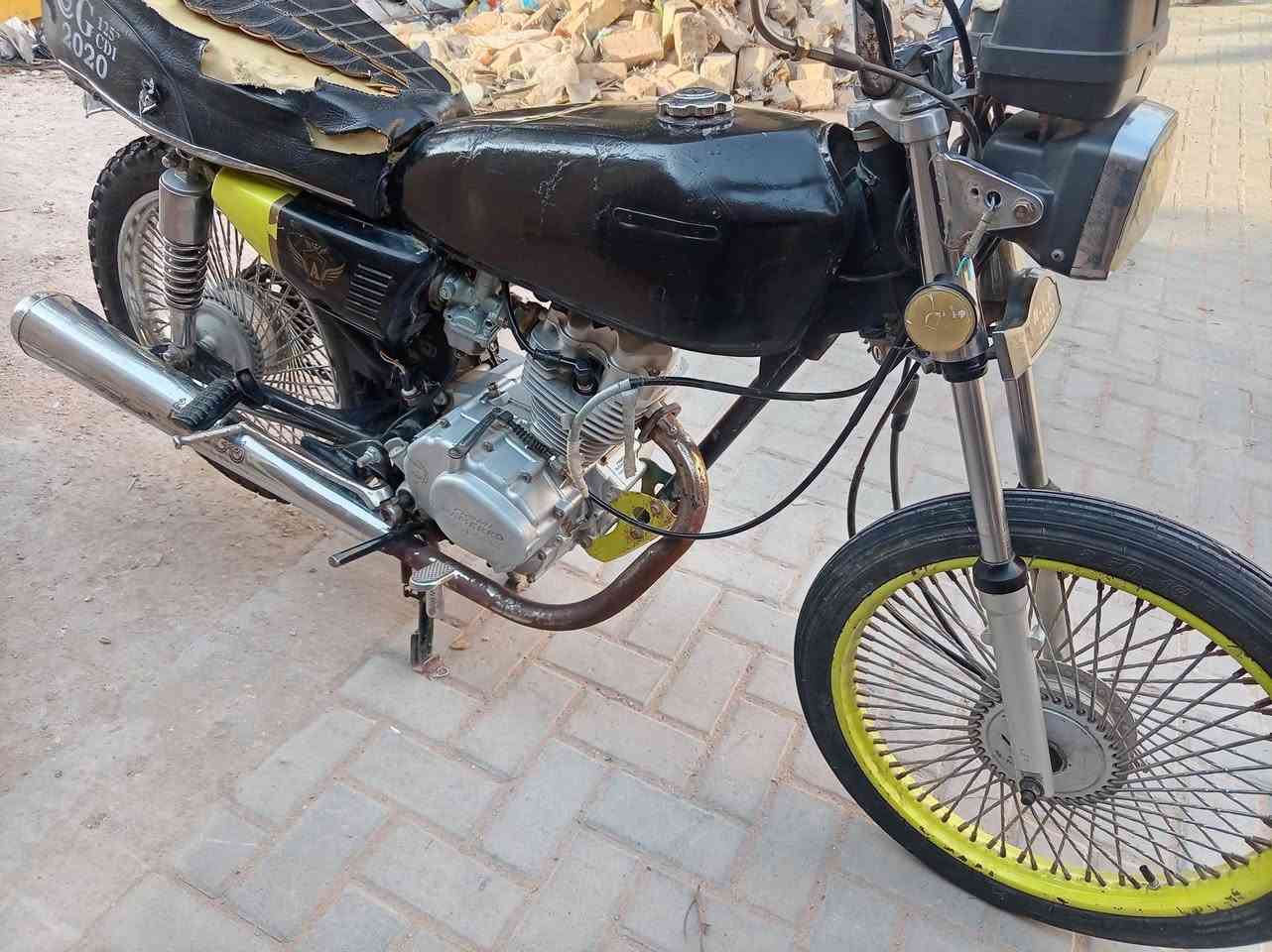 سلام عليكم دراجه البيع نامه متياز الشاصي المكينه ارشه
السعر 450  بيها مجال أوراق صولي مو سكنر عوزها ترتيب بيع جوم حديد ***********
