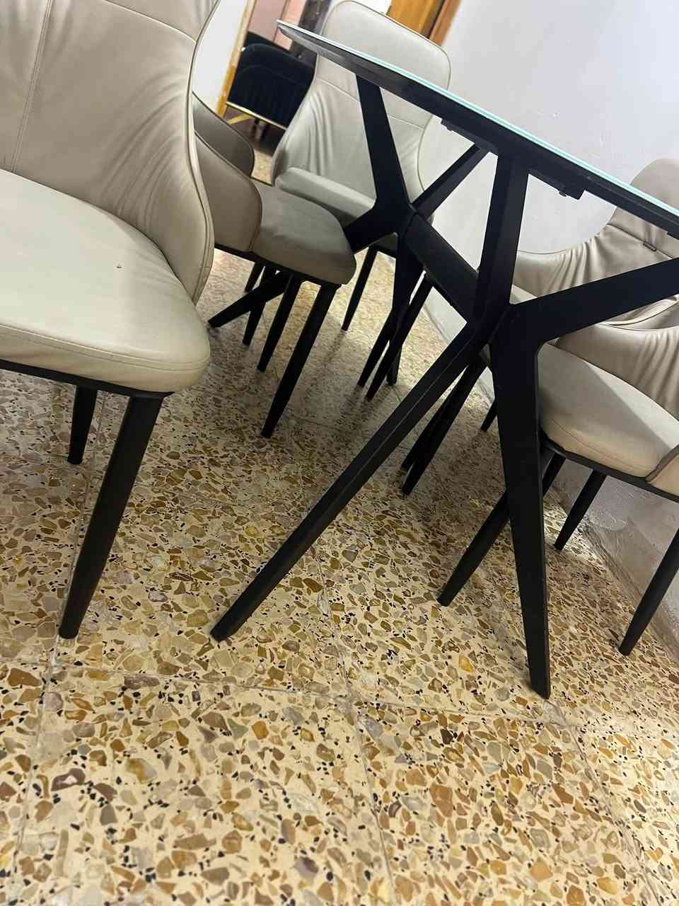 سلام عليكم ميز طعام تركي ٦كراسي ما بي اي ضرر اخو جديد مكان مدينه الصدر سعر مناسب واتساب***********
