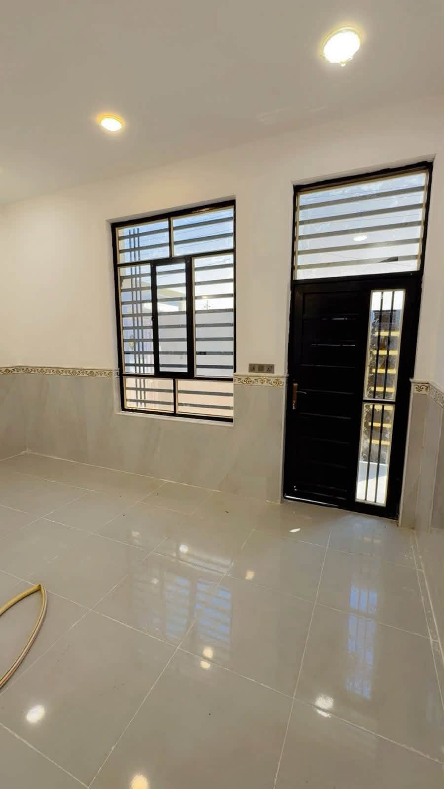 بيت البيع 100مربع 10في10 البيت جديد بعده ما مسكون الجمعيات حجي حسن الثانيه بدايه المنطقه

للاستفسار. اتصل على الرقم ***********
