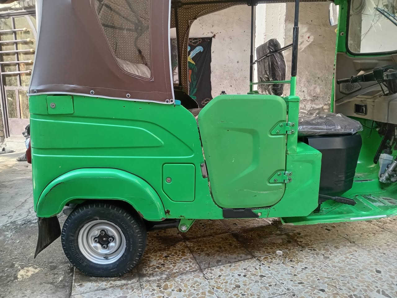 السلام عليكم
تكتك للبيع مديل 22لون تفاحي الباديه اصولي هاذ الون
اجني حاويه كامله مختلف لونهن
معروضه 7200 عنوان الكماليه شارع المصرف
تكتك مكفوله وحلوه لا تنقيص ولا تبخير بيهه بس هاي الطخه لبلغد
راسلني للاستفسار او تتصل
*********** راسلني واتساب
