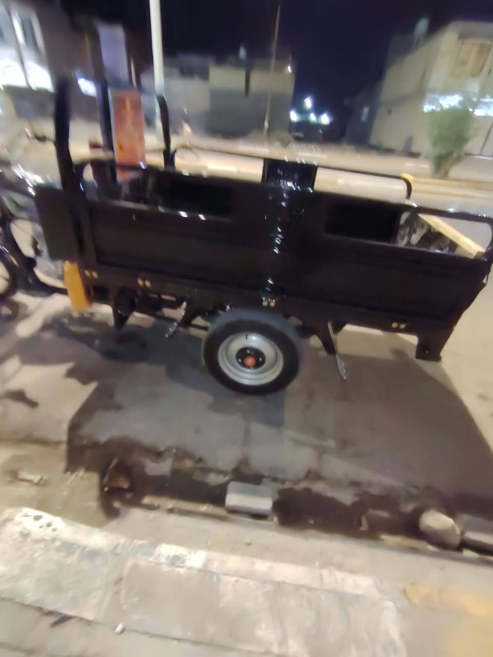 سلام عليكم ستوته موديل 26 رقم وسنويه كفاله عامه سعره 3500 وبيه مجال قليل بكاني بصره مركز رقم ***********
