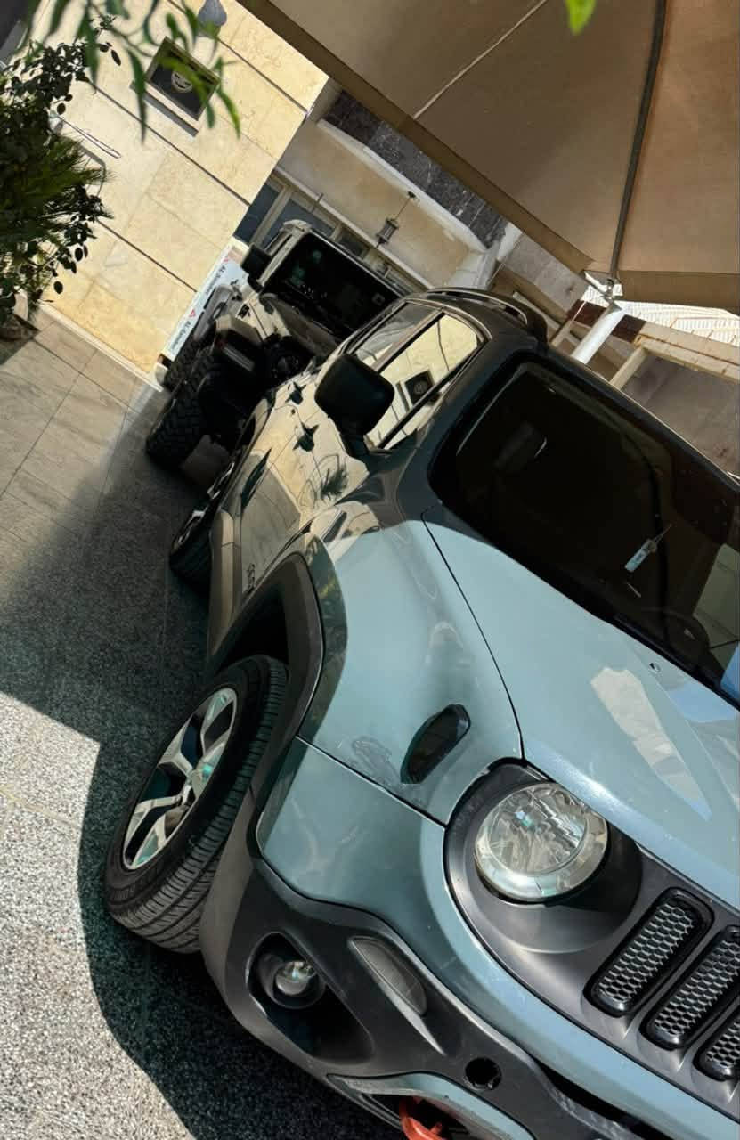 السلام عليكم
🚗 جيب رنكد تريل هوك
موديل 17 
رقم بغداد الماني
بيع فقط اعتذر عن المراوس

السعر ( 110  ) مجال قليل

🔷لون مميز  سمنتي 

🔻فول مواصفات 

🔹 أعلى فئه 

🔴 تريل هوك 4×4

🔹بصمه تشغيل 

🔹بصمه أبواب 
🔹3قطع صبغ بالعراق صارت
      بدون دواخل
🔹ماشيه 110  الف 
🔹محرك ٢٤٠٠
🔹تبريد ثلج منظومة جديدة 
🔹حداديه جديده
🔹دبلات جدد 
🔹منضومه زنون
🔹سياره جاهزه 
☑️تحويل مضمون ومباشر 
📍بغداد العامرية او الدورة   

 ✅تفاصيل أكثر للإستفسار

        ***********☎️
واتساب
