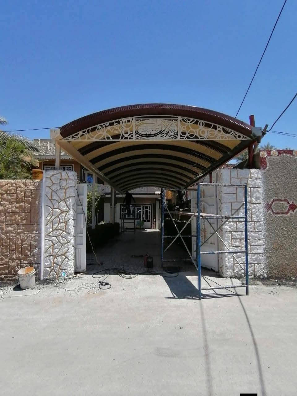 حدادة ابو حسين لعمل كافة انواع المسقفات (العادية والسندويچ المضغوط والكيسبان) حسب الطلب وبأسعار مناسبة

***********
