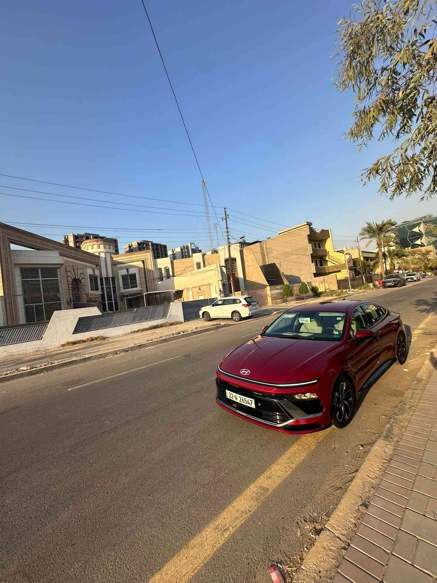 السلام عليكم سوناتا موديل 2024 
رقم اربيل ماشيه 13 مايل تحويل مباشر 
جميع صور الحادث مرفقه بالمنشور 
بيها جاملغ او شويه من الباب بدون 
ايرباك بدون دواخل فول بدون 
بنراما داخل بيجي 
السياره بالجيس العنوان بغداد 
الكرخ ***********
