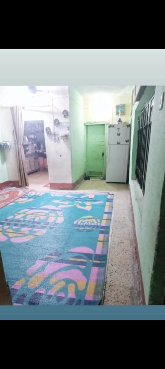 دار سكن المساحة 220 طابو صرف طابوق مسلح بناء 2001  يتكون من 2 غرفة نوم استقبال مطبخ صاله عدد2  طارمه كبيره صحيات داخليه وخارجية مع كافة الخدمات العنوان ناصرية الفداء التضحية حي الأمن الداخلي قريب على السريع السعر 185 مع المجال للاستفسار *********** مكتب عقارات دار النور  شارع ابو لبنان

