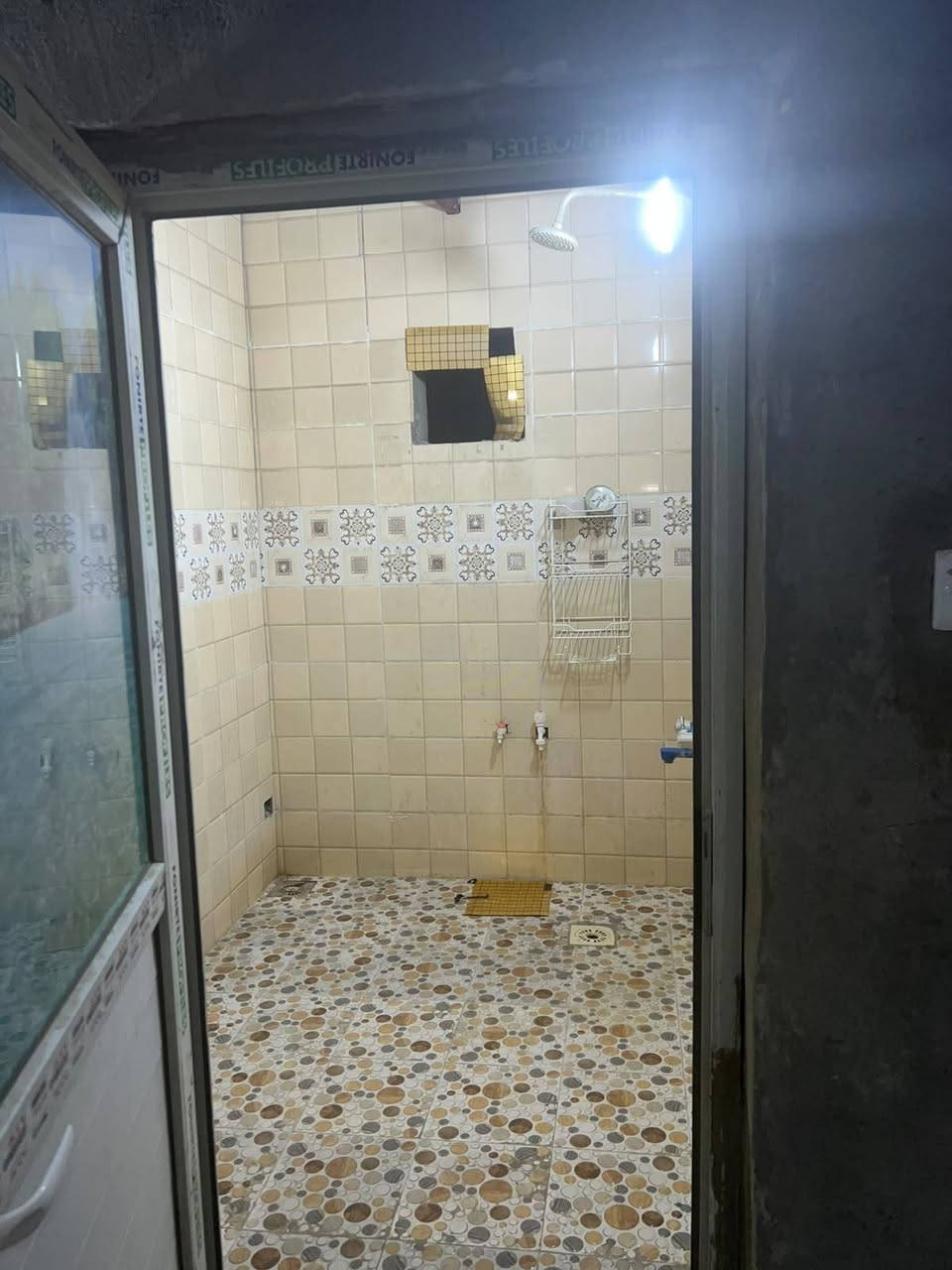 شقة • شارع الجنابي • دور أول