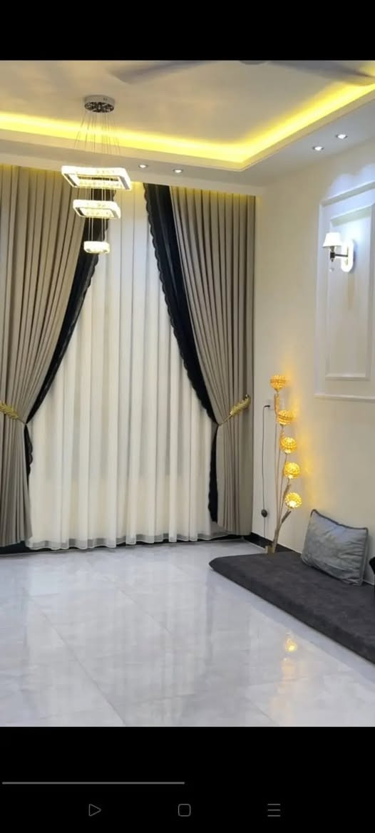 السلام عليكم..
مكلف بالنشر
فرصه أستثماريه لا تتكرر
السعر مناسب للشراي
بيت للبيع🏠
طابو ملك صرف تحويل ثاني يوم
مساحة 100م
بناء طابوق 2024 فول مواصفات
يتكون من 3 غرف نوم الأولى أرضي و2 فوگ ماعدى البيتونه طابق ثالث +صاله واستقبال ومطبخ ومنور
فول سيراميك المطبخ والصحيات  لحد السقف
 والصحيات عدد3 
الارضيه بورسلين كل البيت
أبواب تركيه وشبابيك نقشه حديث 
 جبسن بورك وسحبات وديكورات حديثه
مزود بنظام كامرات والاناره مخفي.
.
ملاحظه:البيت يباع بدون أثاث او مع الاثاث وبسعر مناسب للشراي
ويتكون:
بردات مودرن التصميم الحديث
بلازما عدد2
سبالت عدد٣ 
مغاسل عدد3
غربيات 2
تانكي1000 عدد2 + گيزر كبير
ماطور ماء
بنكات عدد5 +ثريات مودرن
مفرغات+ساحبه كهربائيه 
كاونتر حديث +سنگ مرمر
ميز طعام مع الكراسي
البيت كامل مكمل مابي نقص أبره

العنوان/  بغداد قضاء آبوغريب منطقة النصر والسلام منطقة 8000 في محيط وحزام بغداد موقع مميز 
 بالقرب من جامع مديحه الهاشمي وقريب عالسوق 
 
 لمزيد من المعلومات الاتصال
بصاحب البيت حصرآ
 ***********
والف مبروك للشراي يارب
