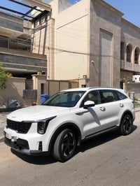 كيا سورنتو موديل 2024 ضمان الدوليه كلشي موضح بالصور  للاستفسار ٠٧٩٠١٥٥...