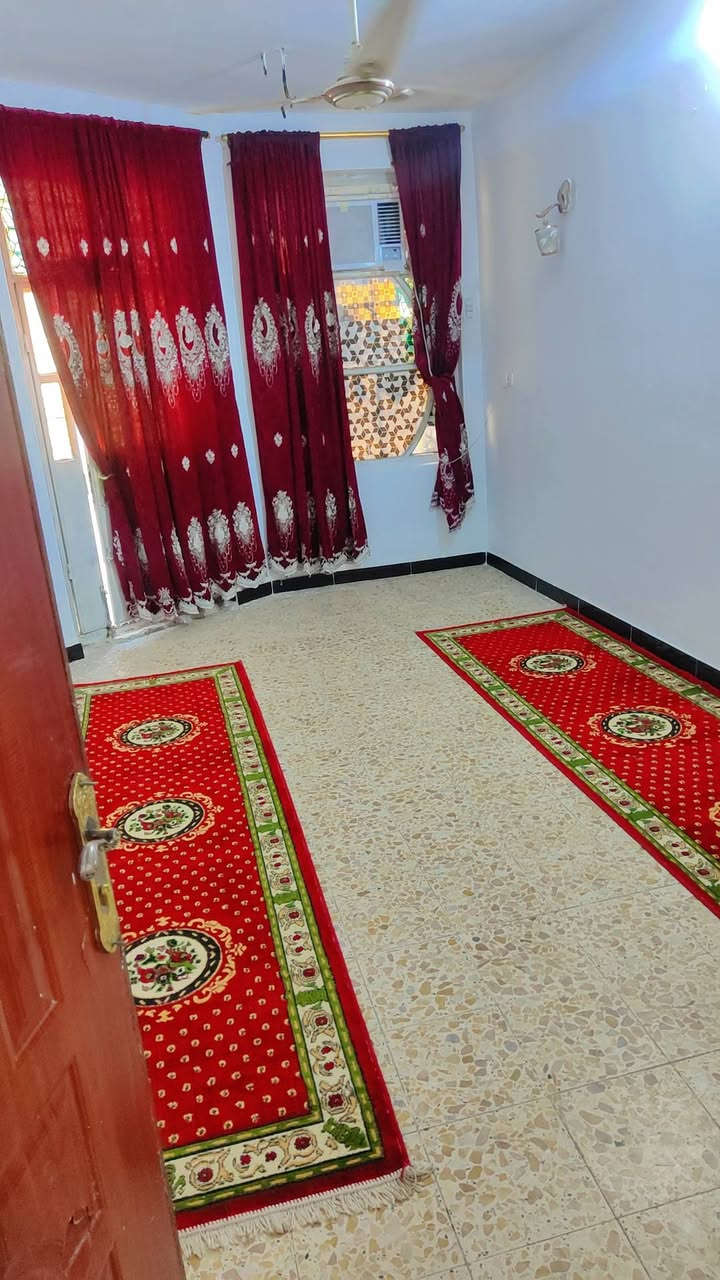 بيت للبيع زراعي
حي النصر الثانية  مجاور مدارس امل الاجيال الاهلية 
مساحة ١٢٠م يتكون من استقبال ومطبخ وصالة وغرفة نوم وصحيات
 البناء طابوق متوفرة كافة الخدمات ماء تبليط مجاري
الدربونة مقابل بيت ابو عدي رئيس  المجلس البلدي سابقا

للاستفسار ***********
