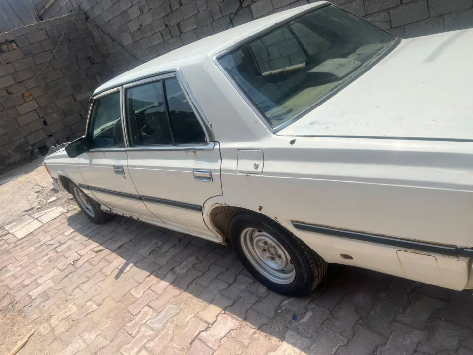 سلام عليكم سوبر للبيع موديل 82 مكينه بلادي سياره بلادي بيها ذيول شويه منكدات وبيها ضربه جاملق خلفي بكد شبر مكينه تبخر عنوان بغداد السياره رقم بغداد ***********

