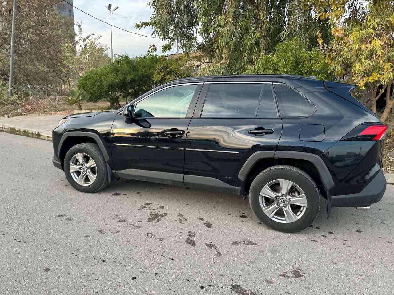 ‏2024   TOYOTA RAV4 XLE Hybrid.
اللون الخارجي  اسود
  عداد 18 الف مايل  
وارد  امريكي 
 الفحص  كامل
         
الاضافات :

•دفع رباعي 4*4
• ماتور 2500cc هايبرد
• قير اوتوماتيك 
• كراسي مخمل
• شاشة كبيرة
• كاميرا خلفي
• رادار امامي
• مانع تصادم
• محدد مسرب
• تصحيح مسار
• مثبت سرعة
• مانع انزلاق
• استيرنق متحرك
•ابل كار بلاي 
•اندرويد اوتو 
• تحكم طارة
• إنارة ترحيبية
• مري كهرباء
• غمازات عالمري 
• حساسات تجاوز BSM 
• شاشة اعطال
• زجاج كهرباء ملون
• اضوية امامية زنون LED
• اضوية خلفية LED
• كشافات زنون LED
• اضاءة فل زنون LED
• ليد زنون نهاري
• نظام صوتي مميز
• أوامر صوتية
• حساسات ضغط هواء الإطارات
‏• GPS
• 3 أنظمة قيادة (eco, ev, sport)
•تبريد 2 قطع  مركزي
• هولد كب
• ركايات وسط
• بلوتوث
• مدخل USB + AUX

فقط بيع  السعر 24500
***********
المكان موصل
