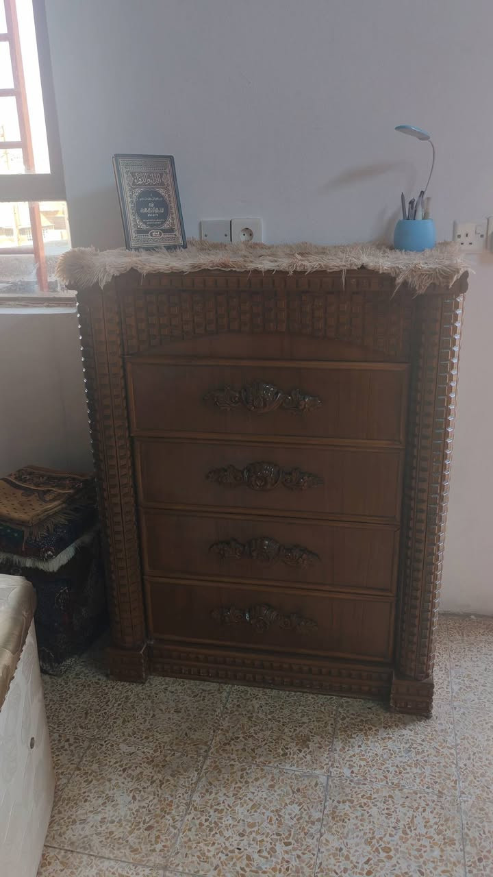 اخشاب دبابة متكونه من 5 قطع ضخمه للبيع للتواصل:
للاتصال او اتساب: ***********
للاتصال فقط: ***********
