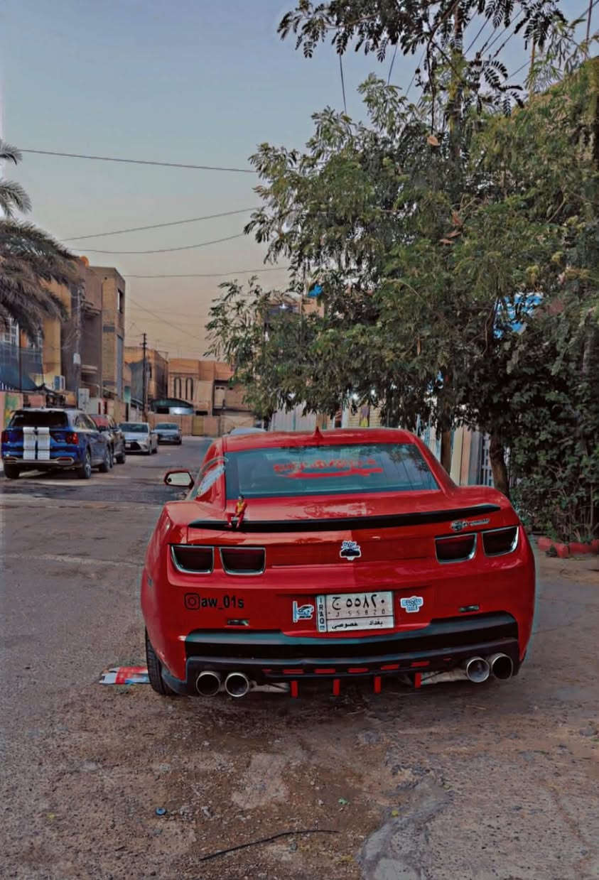 السلام عليكم 
كمارو ١٣ للبيع
3600 rs 
حادثها جاملغ امامي بيها ٣ قطع صبغ 
مكينه كير كهربائياات كفاله 
سياره نضيفه وهواي ومرتبه مشاد شي بيها مو اصلي حتى الباتري وكاله 
متتقارن بل مهجومات بلحقيقه هواي احلا من الصور 
السعر ٩٧ وبيها مجال 
مكاني بغداد حي جميله 
تواصل واتساب
***********

نص مكتوب في الصور:
- aw_01s
- @aw_01s