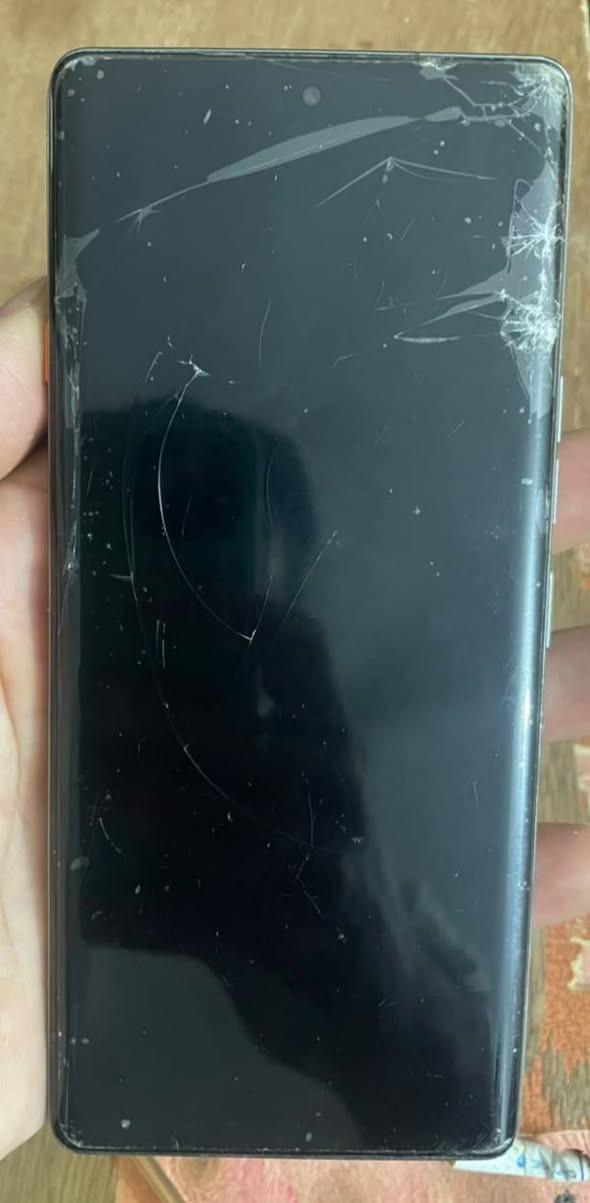 كامون 40برو 5g ذاكره256 ببجي90 فريم عيبه ضربه بالگلاسه فقط ممأثره بكلشي تبديلها35الف مراوس او بيع السعر250
*********** واتس واتصال
