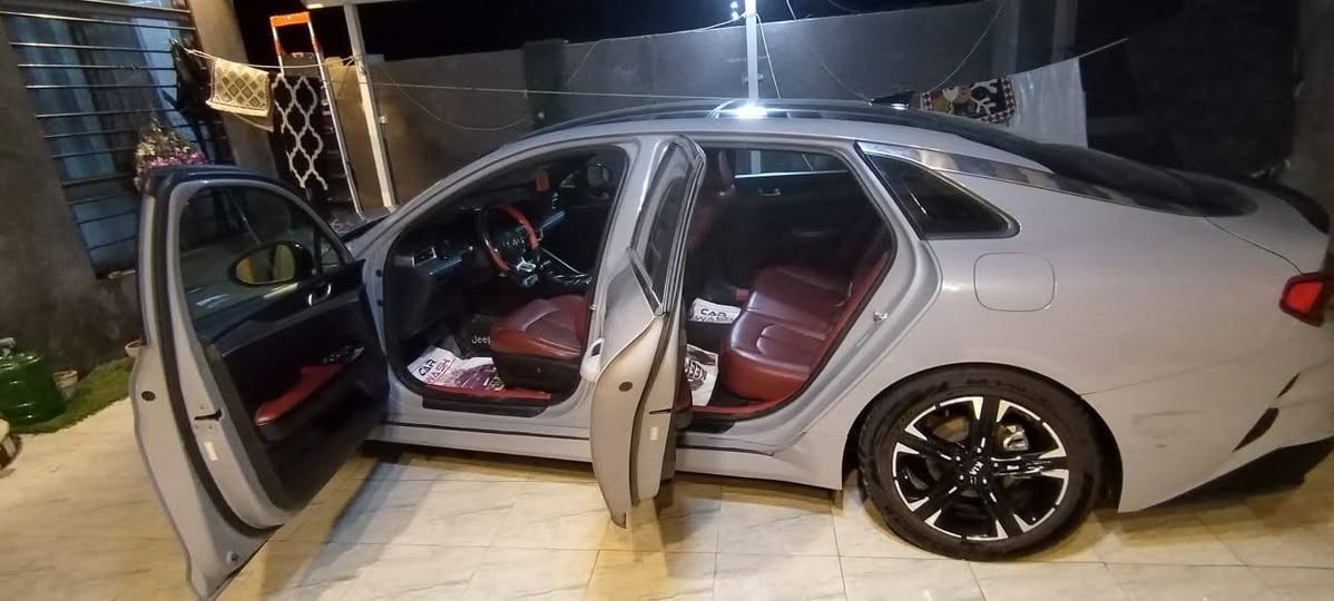 سلام عليكم لبيع كي فايف موديل 23 حادثه جاملغ خلفي ماشيه 35 معوقين سعر 145 رقمی ***********
