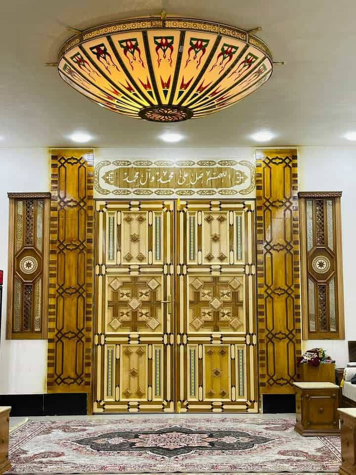 السلام عليكم نجار موبليات اشد انواع الغرف الاخشاب وانواع البيبان الاخشاب واصبغ جميع الالوان للاخشاب واصبغ جميع الالوان للشبابيك والبيبان الحديد عنوان البصره 0789035681
