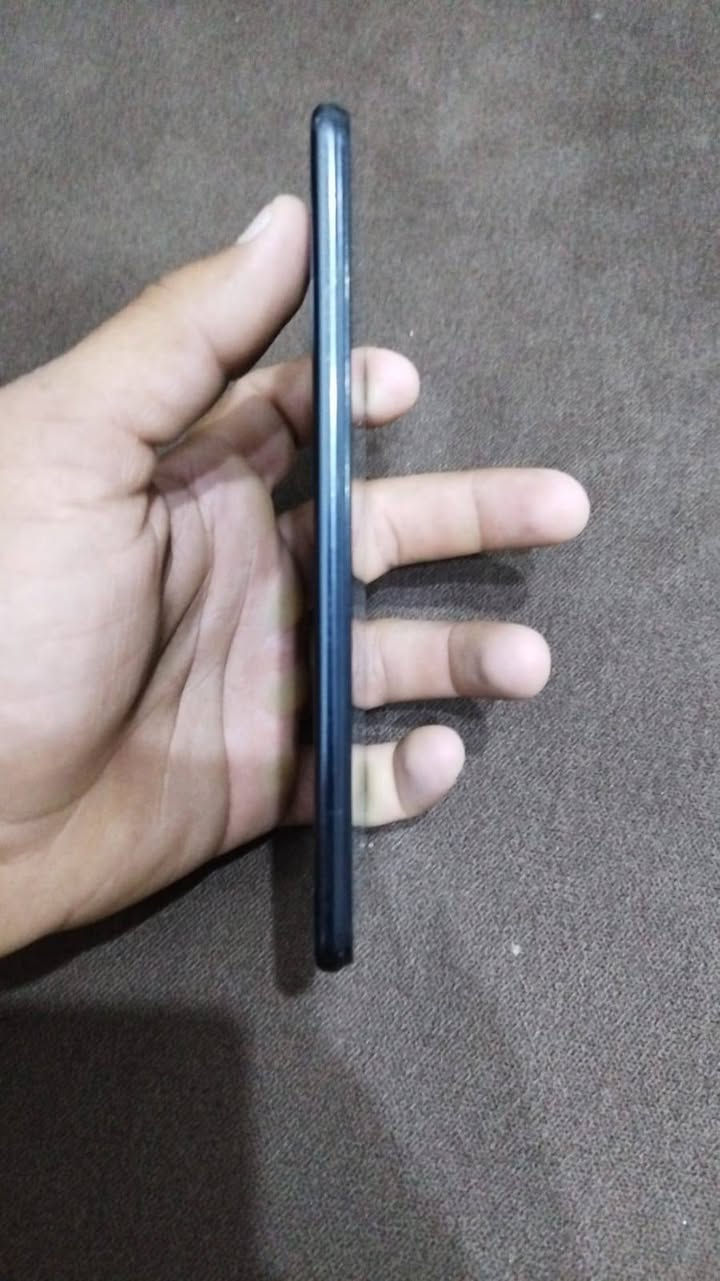 سلام عليكم عندي موبايل Xiaomi 11 Lite 5G NE كلشي ما بي كله ع بلادي مراوس الرقم ***********
