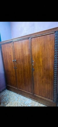 غرفة نوم مستعملة • بدون جرباية • خزانة ٥ بيبان