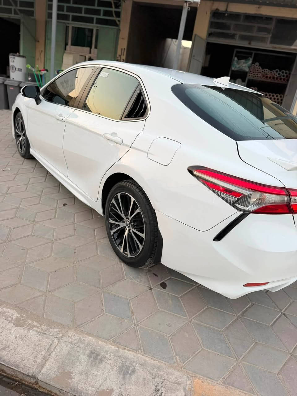سياره فول شكو شي بلا فول تلكي بيها سياره s. رقم بغداد بسمي ***********
