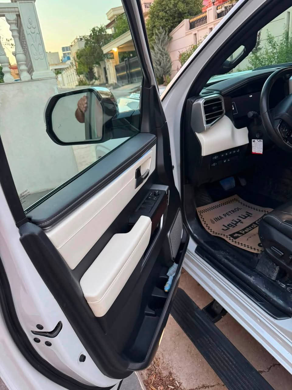 وصل تويوتا تندرا capston  TRD جديدة

وارد امريكي

موديل:٢٠٢٤

ماشية   46 كلومتر 

تويوتا تندرا كابستون  TRD 2024   دفع رباعي 4x4   بمحرك V6  هايبريد

تؤربؤ هايبريد. 5 كامريا 360 👉

 ‏ كشنات تدفئة وتبريد

‏سقف بانوراما

‏فول فول مواصفات

كاتي بدون ارقام تترقم شمالي فقط 

‏للسعر 50000$

‏مكان دهوك

للاستفسار

***********
