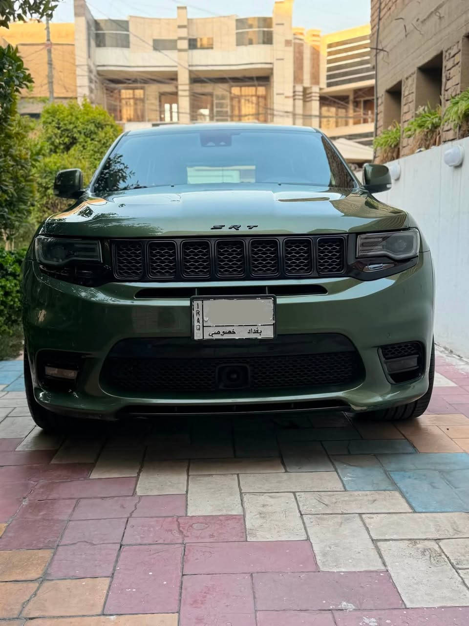 بسعر جارجر ناررر ⭕️⭕️
🚱🚱🚱🚱
❌جيب SRT  2021 وكالة هارلم 
❌مكينه 6400cc 
❌لون مميز وسياره مميزه حلوه 
❌ماشيه 33 الف ميل يعني 50 الف كيلو
❌فوووول مواصفات 1/1 
❌رادار امامي 
❌بانوراما
❌3 شاشات 
❌حساسات 360ْ
❌صندوك كهرباء
❌كشنات جلد وكنتارا
❌خزن كشنات + تدفئة تبريد 
❌سستم صوت Harman kardon
❌فجوج برمبو SRT 
❌غراض الشركه وسماعاتها وكتلوك وبصمه ثانيه وارضيات وجنطة الشركه كلها وياها 
❌وعليها اضافات 
⭕️منظومة ميثانول نوعية AEM
⭕️شوته AFE مغلقة 
⭕️اويل كاج كان امريكي 

🔆السياره حديده وحلوه بيها صبغ صار جاملغ وشويه من البنيد وعندي صور طخه بسيطه 
رقم بغداد باسمي 
السعر 29500$ بيها مجال 
***********
