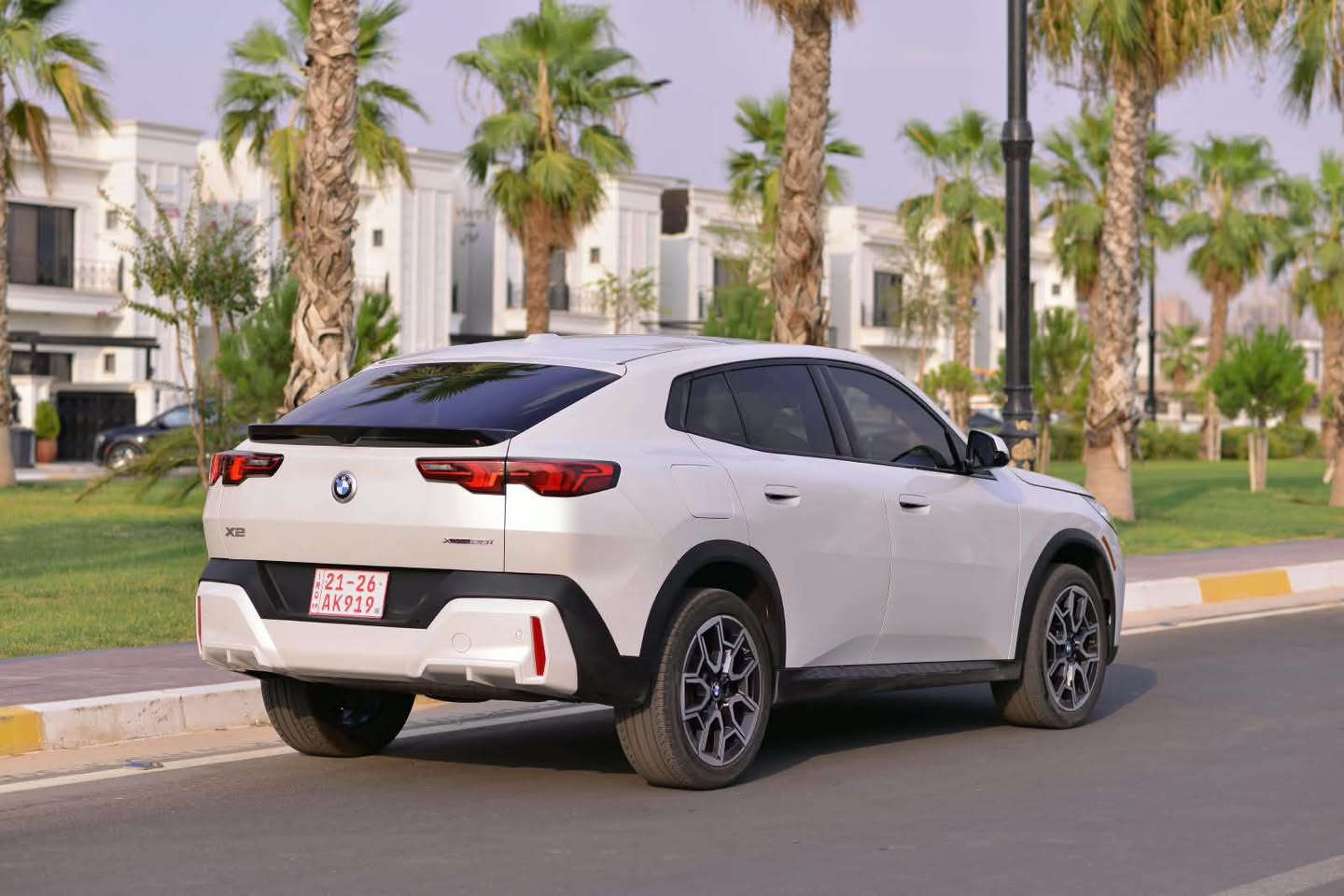 BMW X2 2024
Xdrive

شكل جديد 
فول مواصفات 
ماشية ١٧ ميل
بدون ضرر ايرباك
داخل ابيض
بانوراما 
دبل اكسل
.....الخ

بس بيها تعديل بارد شوي فقط
*********** واتساب 
***********

٣٦٥ ورقه أربيل, العراق
