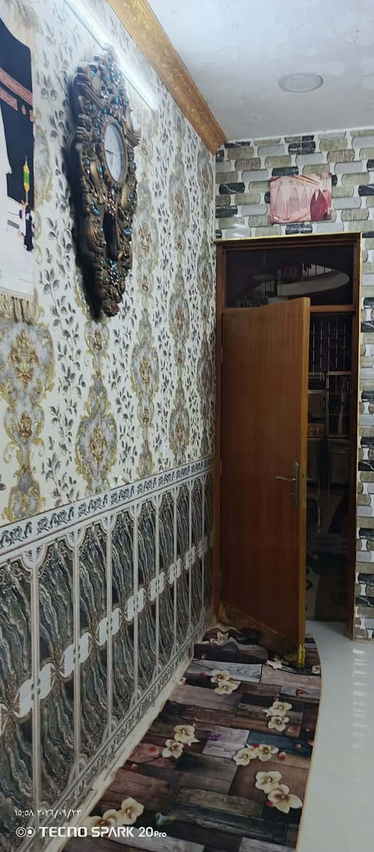 بيت للبيع زراعي سند مساحة 150متر مسلح قاطين بغداد التاجي حى الحسن العسكري مقابيل مدرسه التاجي والفرقان 4غرف نوم واستقبال ومطبخ وصحيات كاشي واسيراميك بناء طابوق الاول والثاني بلوك منطقة مخدومة ماء كهرباء تبليط ومجاري تكرم للبزل موقع جيد جداً تم الرد خاص ***********

نص مكتوب في الصور:
- ١٠:٥٩ ٢٠٢٦/٠٩/٢٣
- OO TECNO SPARK 20Pro
- 15:08 2026/09/23
- TECNO SPARK 20 Pro
- ١٥:٠٨ ٢٠٢٦/٠٩/٢٣
- ١٥:٥٧ ٢٠٢٦/٠٩/٢٢ TECNO SPARK 20 Pro
- 10:58 2026/09/23 TECNO SPARK 20 Pro
