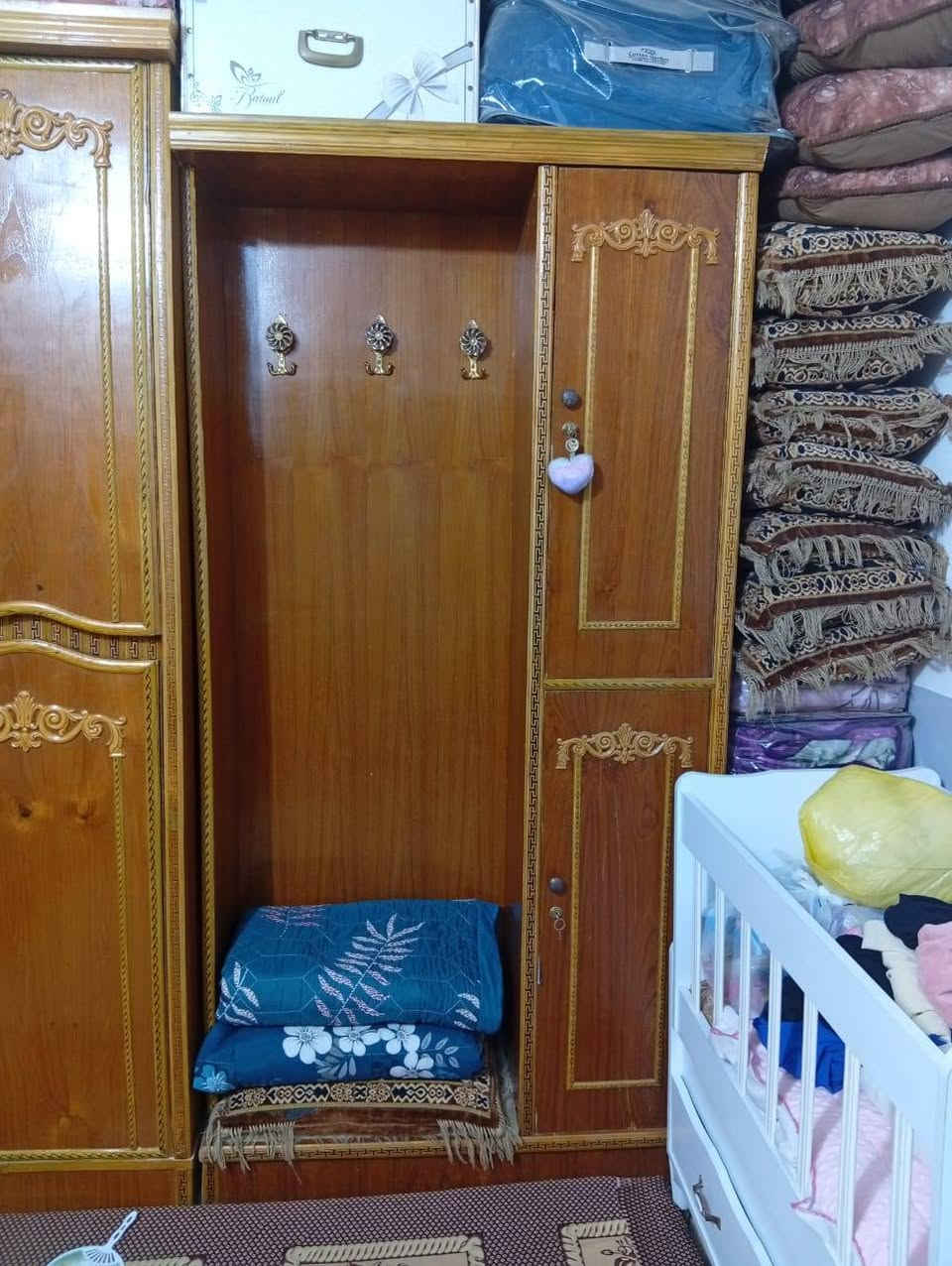 سلام عليكم غرفة اخشاب نضيفه كلش ب 850 وبيها مجال قليل كربلاء الطاقه ***********
