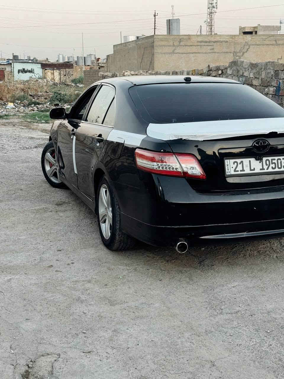 السلام عليكم كامري السعر 65وبيها مجال  للبيع رقم جديد سنويه لل 2028 شرط التحويل محرك شرط طخم تاير جديد سياره جاهزه للخير فقط الكير بي خلل ما ينمر ع البك ومحشر ع النمره 4 شغاله وتمشي مصبوغه عام مكاني  موصل  السياره ‏‪***********‬‏//‏‪***********
