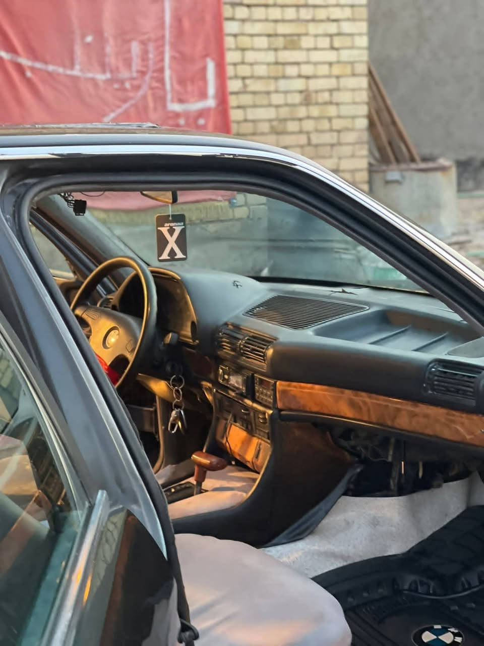 عود كاذبه /بي ام ٧٣٥ فول مواصفات   رقم نكليزي بغداد مشروع وطني سياره جاهزه من كلشي  نضافه فول  غرامات ماكو حداديه  الصدر جديده   والخلفيه تعبانه سياره جاهزه  ومرتبه نصبه فول  سنويه  هسه سقطت ميسان المجر الكبير. سعره 38 وبيه مجال لطيبين ***********
