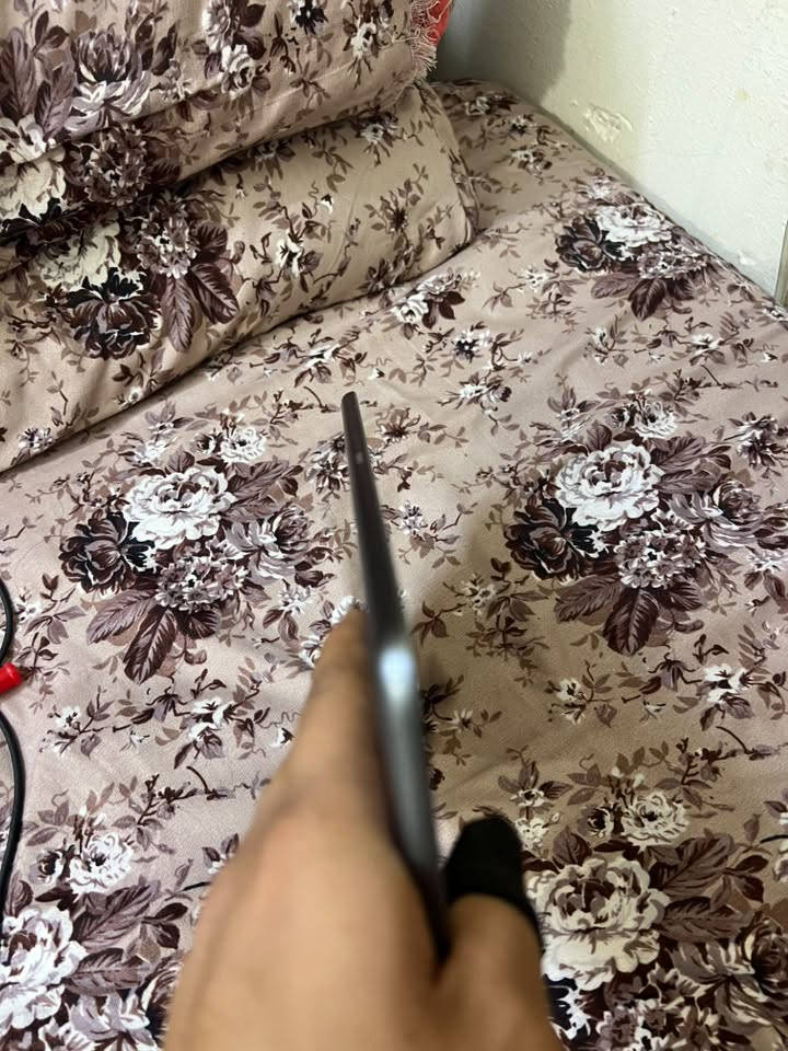 ايباد 9 • جديد • بطاريته زينه