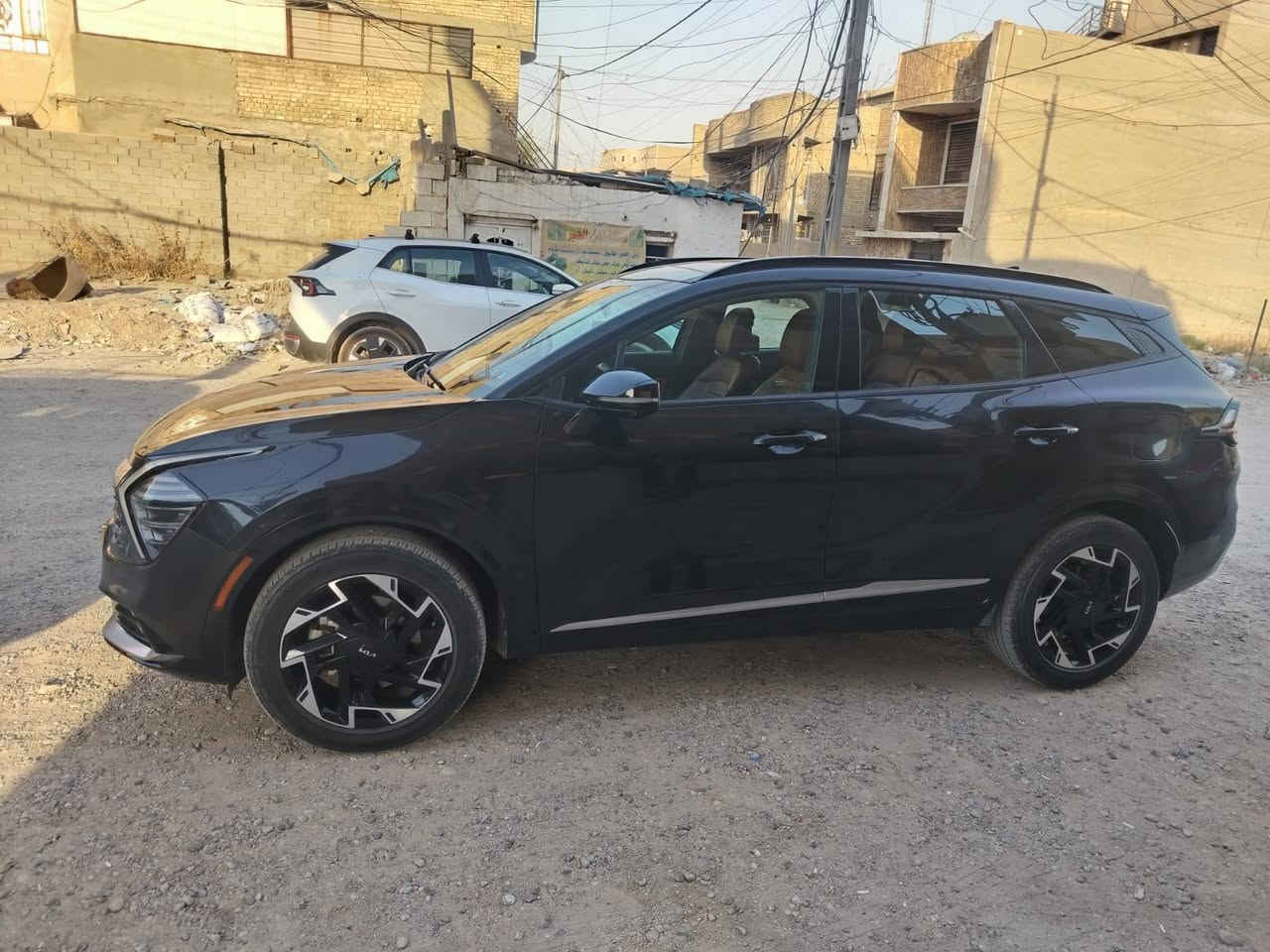 سلام عليكم كيا سبورتج موديل 2023 حادثه دعاميه اماميه فقط وباد حافت البنيد سياره فول مواصفات ما عده المري مو شفط السياره جديده وخير من الله ماشيه 70 الف كيلو متر العنوان بغداد الدوره الاستفسار ***********
