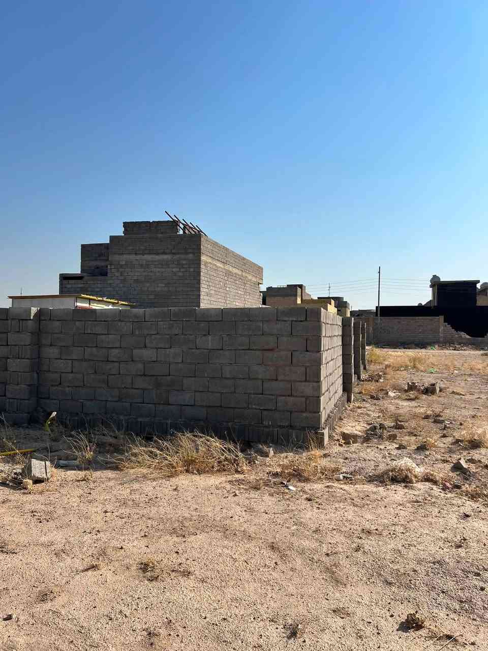 يا لله 
ارض للبيع في الأنبار فلوجة الجغيفي الثانية خلف جامع عبد الرزاق الضاهر

مساحة 296 متر 
واجهة 16 والنزال 17 وشوي
شارع 10 متر نافذ علا شارع 12 
خدمات كاملة وكلشي متوفر ماء كهرباء وسكن
ارض بچر وصنف العقار طابو زراعي سند 25
كاع حلوة والواجهة مالتها تكدر تقسمها ثنين 

السعر وباقي التفاصيل الأتصال علا الآرقام 

***********

***********
