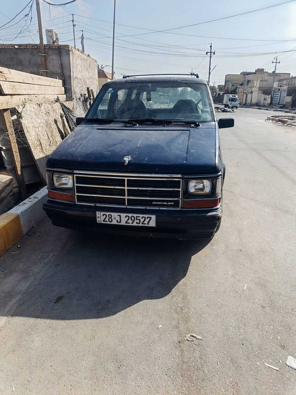 السلام عليكم دوج كلايسلر مديل ٨٩ رقم إنكليزي سنويه جديد ٢٩ مكينه وكير خير من الله محول كامري ألفين ومتين سيارة عوزها حداديه ودرمات فقط سعر ٢٠ وبيها مجال قليل مكاني الناصريه مركز ***********
