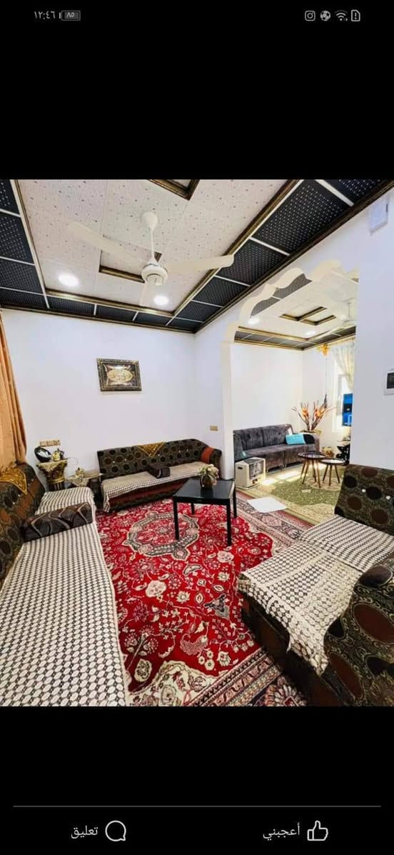 بيت في الملايين الثانية تقطيع الجندول                              المساحه 124م                                                      الواجهة7.750                                                      متكون من غرفيتن نوم +استقبال و هول+مطبخ                    للاستفسار على هذا الرقم ***********

نص مكتوب في الصور:
- أعجبني تعليق
- ١٢:٤٦ | ٨٥
- أعجبني
- تعليق