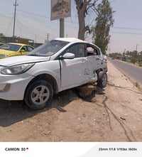 عندي هاي لاكسنت بسمي موديل 2013خليجي بسمي محرك الف وستمية. 07703466484