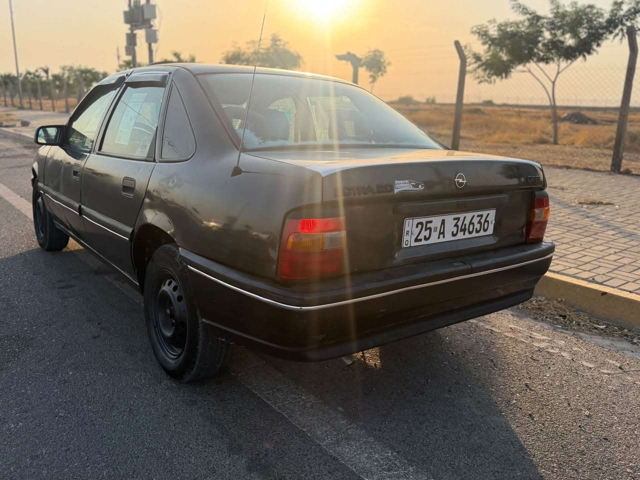 سياره اوبل فكترا موديل 91حجم 20سياره نظيفه مابي اي شيً شرط بدون ضربه  بس صبغ عام جماليه فقط سنويه مشروع وطني رقم جديد بيه دفتر بانزين  كهربائية كلها شغال تخم صدر جديد اطارات جديد  سقف سلايت سعر 30وبي مجال بسيط عنوان كركوك رقم هاتف***********
