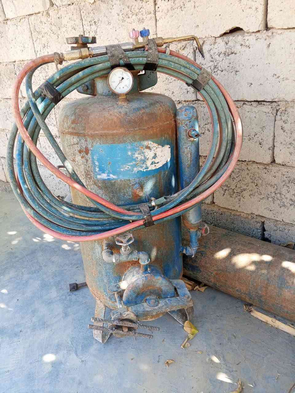 السلام عليكم
للبيع
جنيتر وبطل اوكسجين وصونده 10متر ويده لحيم لبه وكيج اوكسجين جاهزات للشغل 
مكاني ديالى الخالص 
*********** اتصل وتدلل
