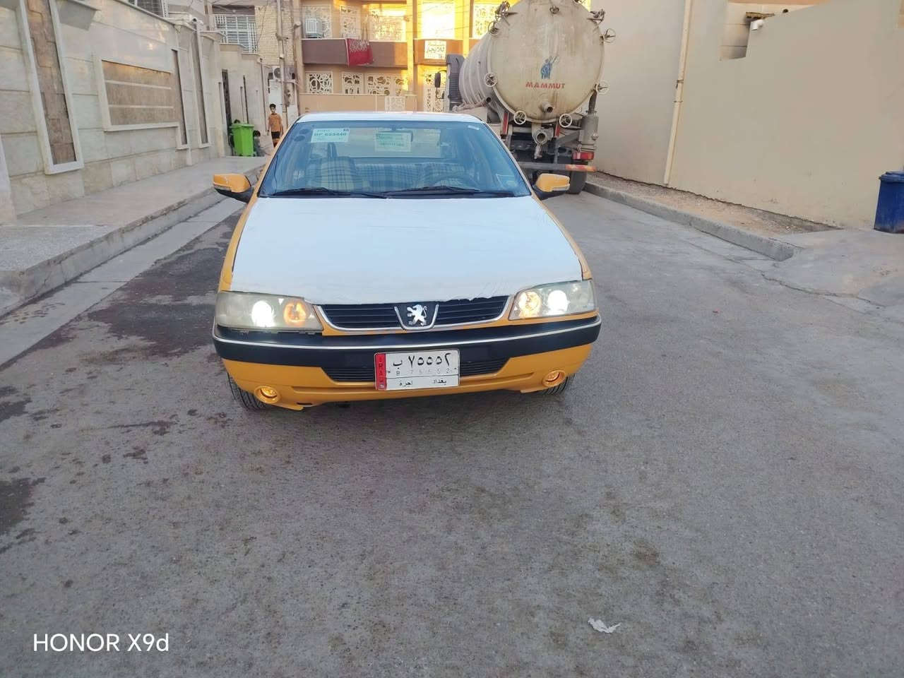 سلام عليكم بيجو لميس موديل 2013 رقم بغداد مصفره هيئه غرمات مكينه وكير مكفولات لا تبخير ولا صوت خير من الله صدر امامي خلفي جديد تخم تاير جديد مدوشمه كاعيه جلد سياره مكفوله مابيه صبغ ولا ضربه سياره حلوه و كاعده وهاي صوره كدامك مال اليوم شوفهن و قتنع وتصل وبيك خير ودلل سعره 25 وبيه مجال بسيط اليحب يتصل *********** مكاني بغداد العبيدي قرب البانزين خانه مال عبيدي
