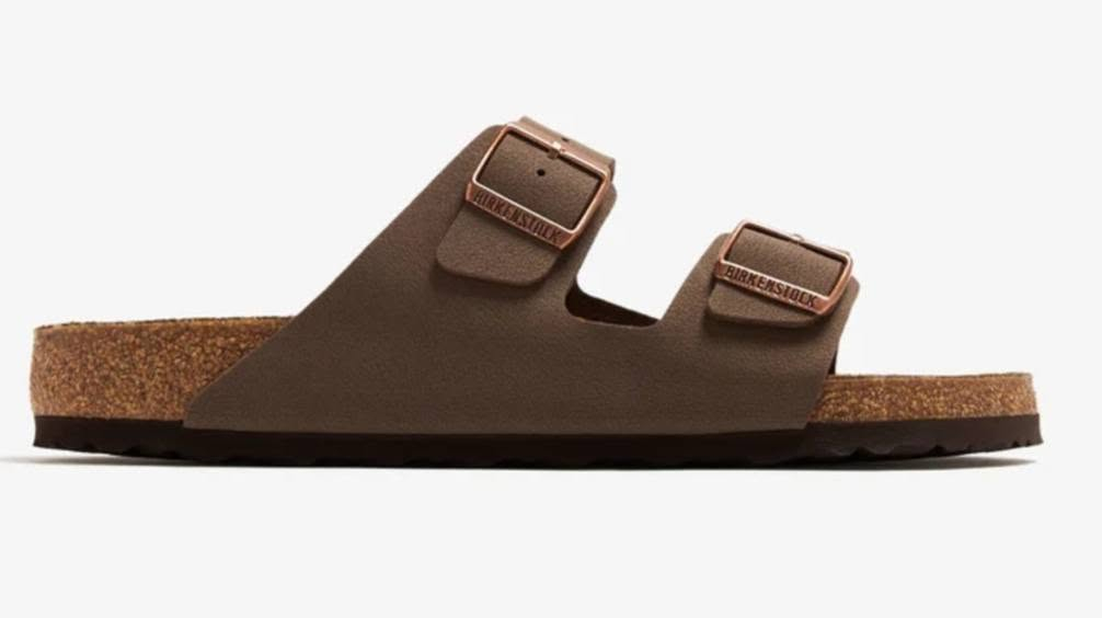بير كنستوك باله اصلي اورجنال 
▪️قياس 45---29.cm طول القدم 
▪️ نسبة نظافة ١٠٠٪ ✅🔥
👟 طبي وزن خفيف مريح القدم 
☎ واتساب ***********☎
🚗 توصيل كافة محافظات العراق 🚗 # #
