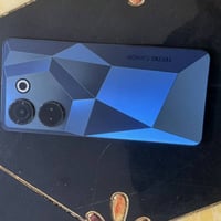 كامون 20 برو • AMOLED ١٢٠هرتز • ٨/٢٥٦