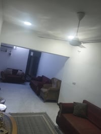 ١٠ مقاعد • مستعمل • ضرر بسيط