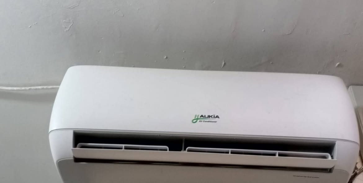 مرحباسبلت طن واحد تاخذه عل الفحص هواه ثلج كامل من كل شي نوعيته اوكيو سعره 250 العنوان شارع ابو سمير الاتصال عل الرقم ***********  لحد يدخلي خاص اخواني الرقم بي واتساب
