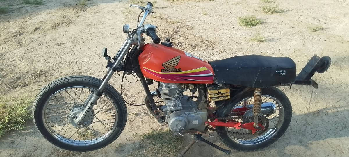 سلام عليكم كلك للبيع السر 375وبيه مجل قليل لستفسار يتصل ‏‪***********‬‏
