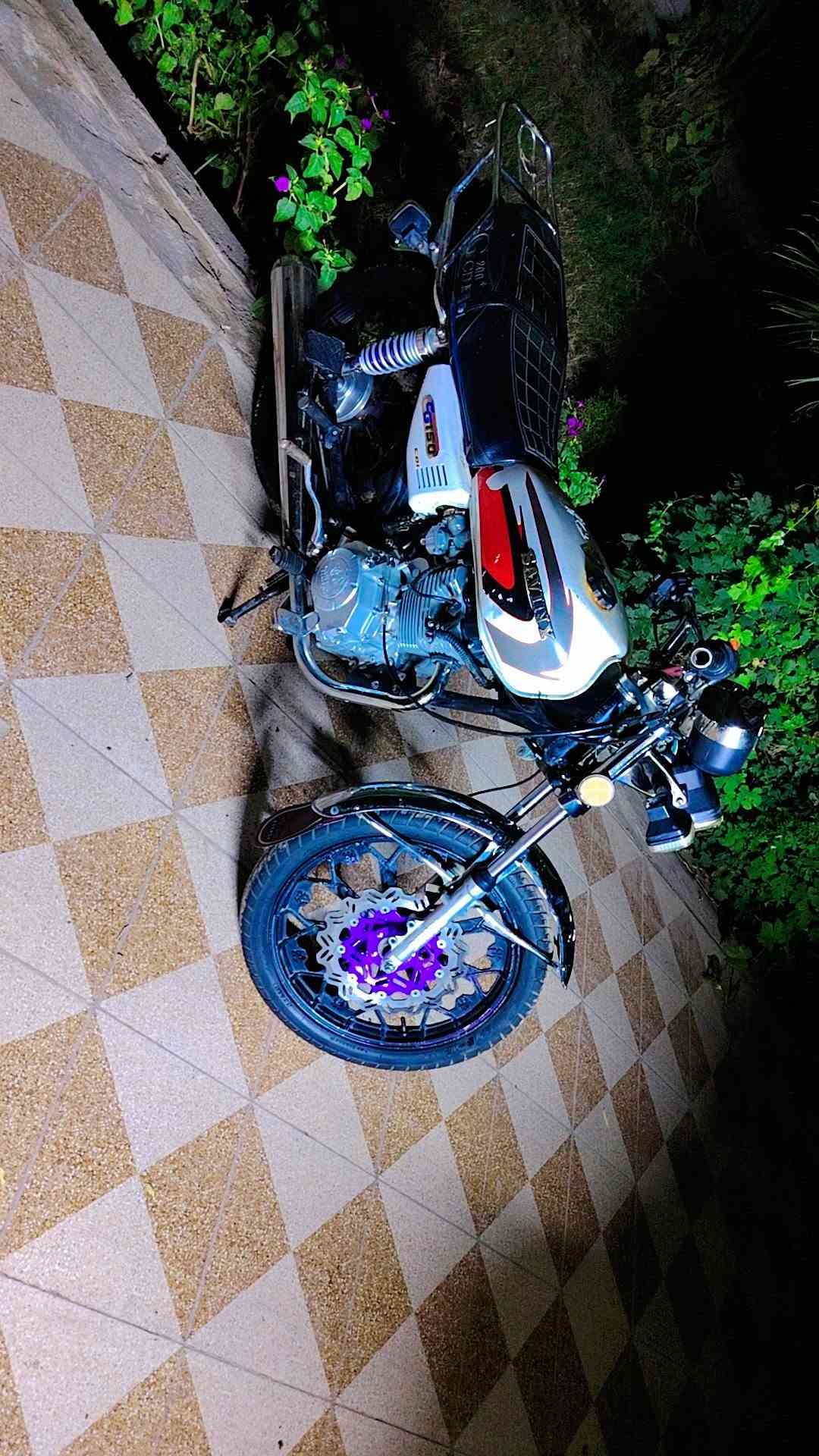 سيفان • ٢٠٠ • ٢٠٢٤