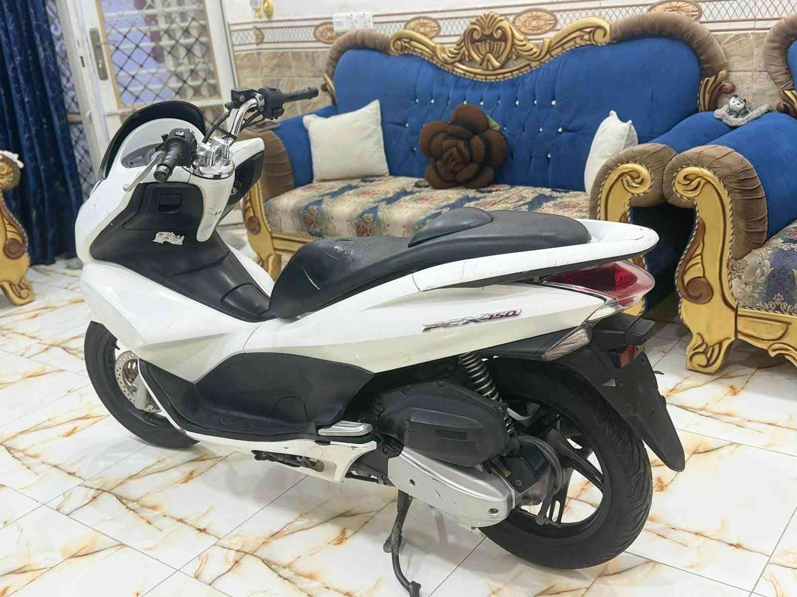 سلام عليكم دراجه البيع pcxجيل اول ياباني اصلي نوزل خطين ستان كهرباىي حساس ازدحام شلعه معدل خير من الله حجم مكينه 150 حرف A دراجه مال رمبه حته دفاتر مزاد وياهه دراجه احله من صور تجي وشوف بعينك ممفتوحه ولا تبخير ولا تنقيص دراجه مكينه لوك دراجه مكفوله عامه مكان بغداد دوره سعر مليون 300رقم ***********
