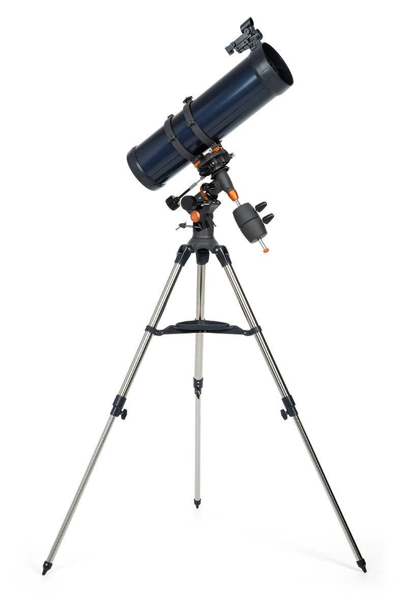 السلام عليكم 
تلسكوب Celestron AstroMaster 130EQ 
كامل ملحقات
 بالأضافة الى كاميرا فلكيه تنربط على الحاسبة وايضا على الهاتف 
+ Motor Drive جهاز توجيه تلقائي 
جميع الملحقات موضحه بالصور 
السعر ٤٠٠ الف 
***********
