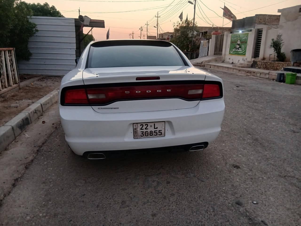 سلام عليكم سياره للبيع موديل 2013 سياره جديده مال جناي رقم شمالي أربيل سونار موجود بل صوره العنوان ميسان المجر الكبير والاستفسار عل رقم ***********
