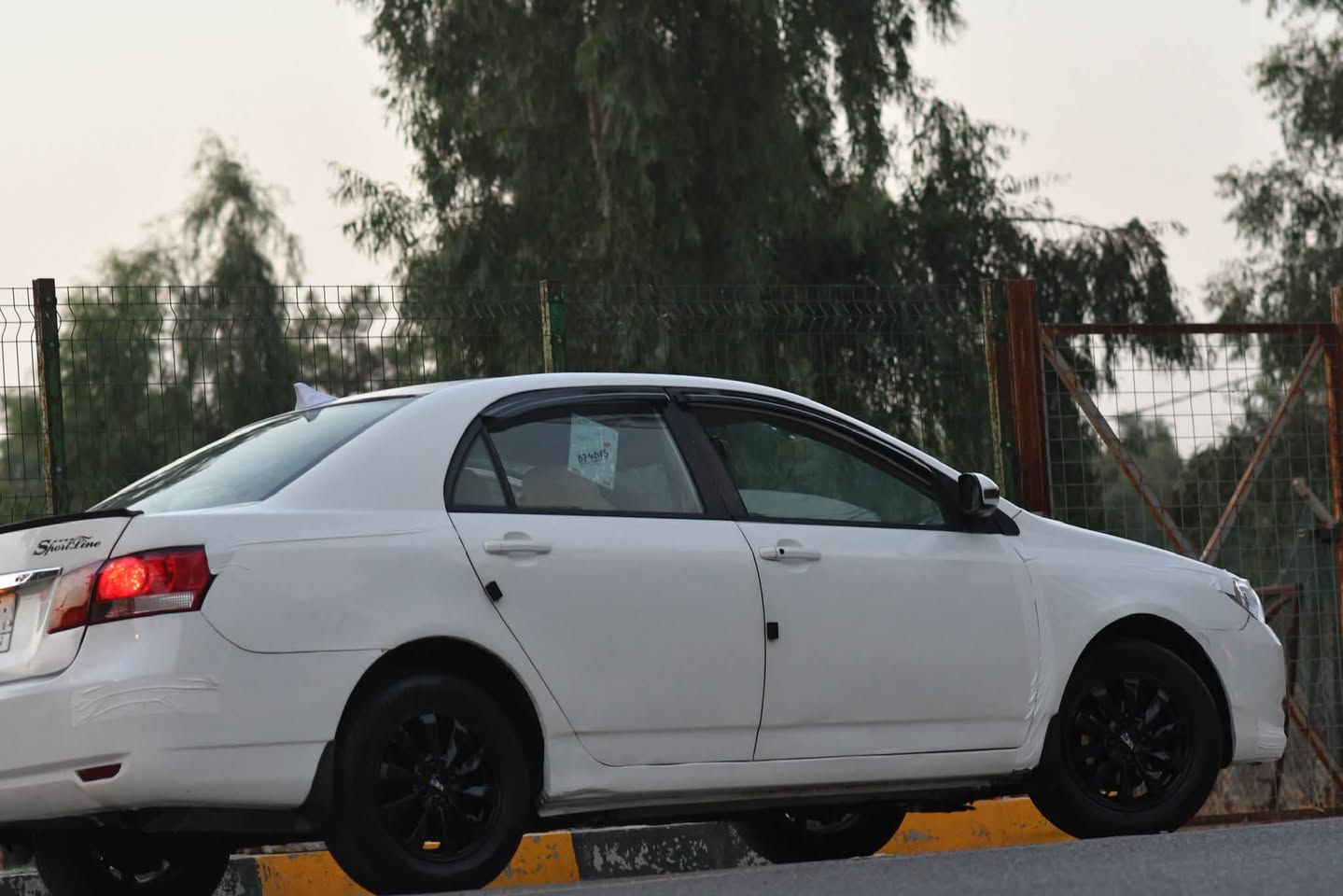 سلام عليكم BYD....g3للبيع سياره فول الغول مكينه وكير ١٦انسه بانزين ودونز تبريد ثلج سياره حيل حلوه موديل ٢٠١٣
السعر ٤٣$وبيها مجال قليل 
تصال واتساب ***********
